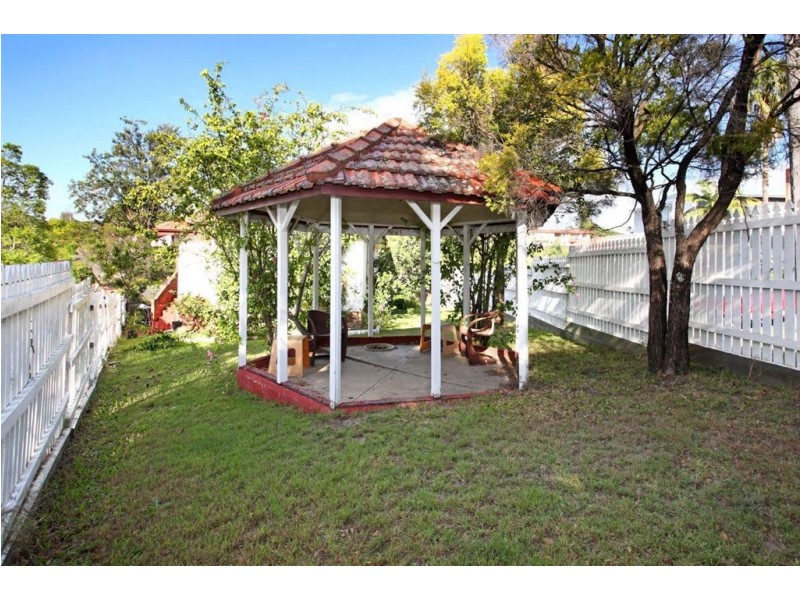 24 Burrai Street, Morningside QLD 4170