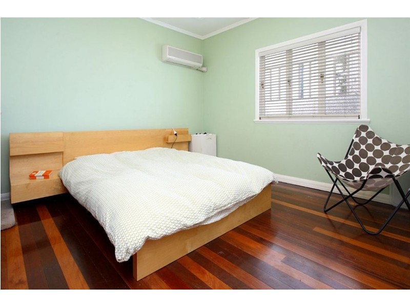 24 Burrai Street, Morningside QLD 4170