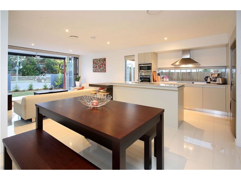 9A Olive Street, Morningside QLD 4170