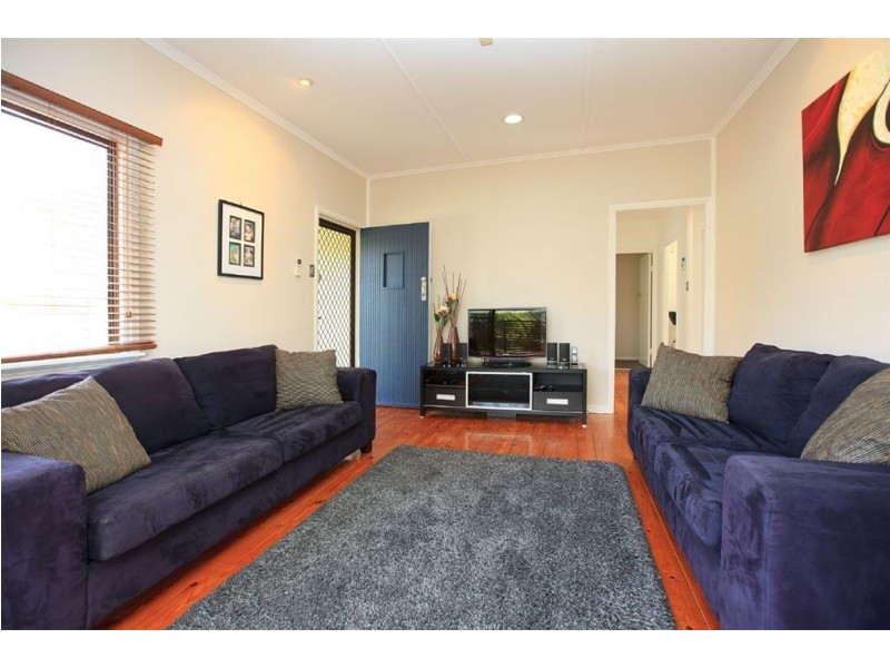 16 Servius Avenue, Seven Hills QLD 4170