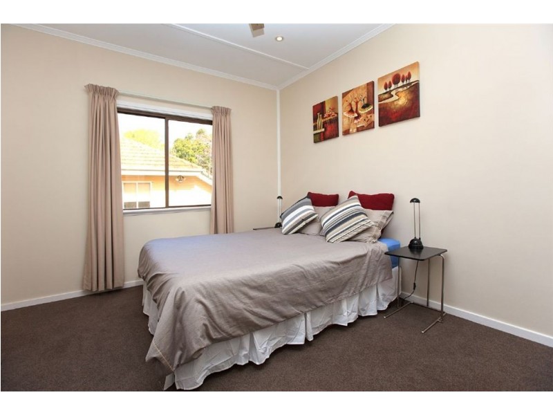 16 Servius Avenue, Seven Hills QLD 4170