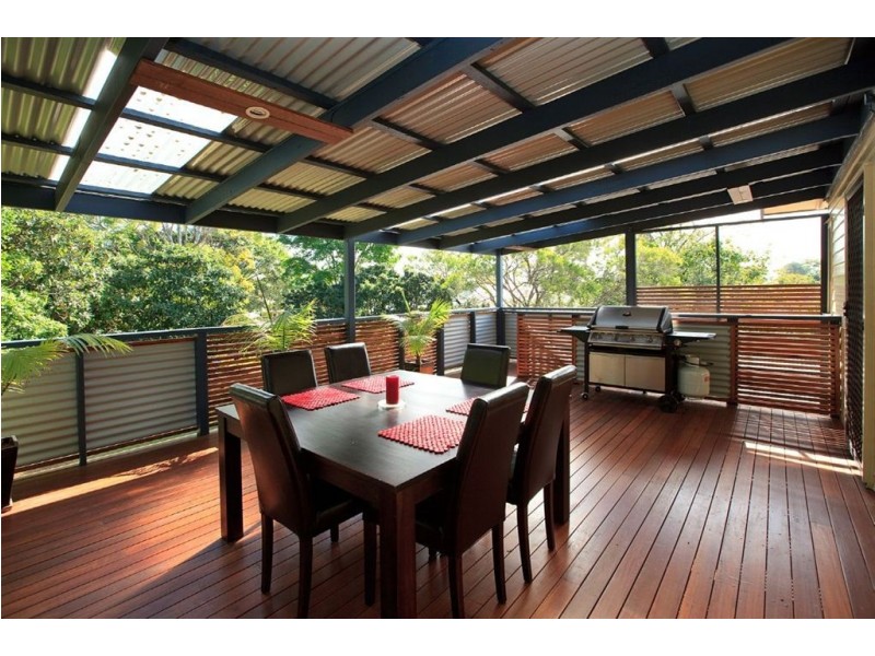 16 Servius Avenue, Seven Hills QLD 4170