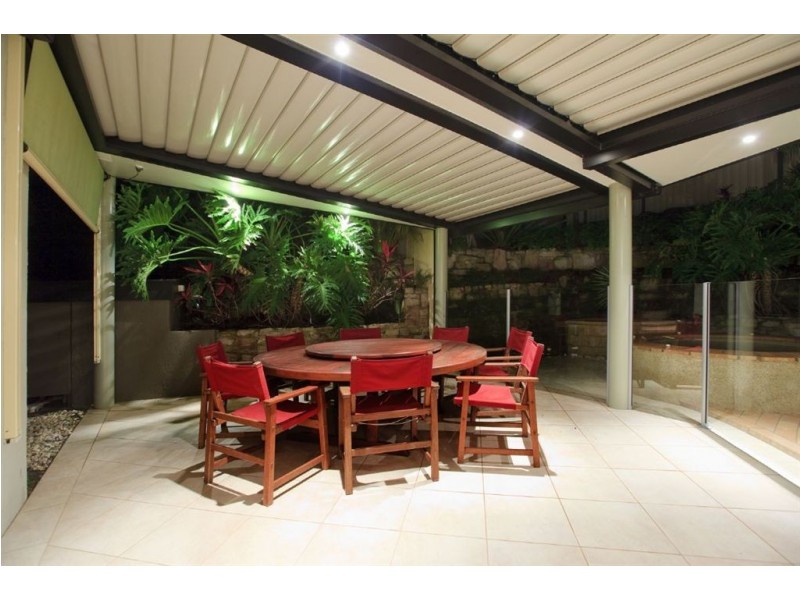 8 Piccadilly Place, Carindale QLD 4152