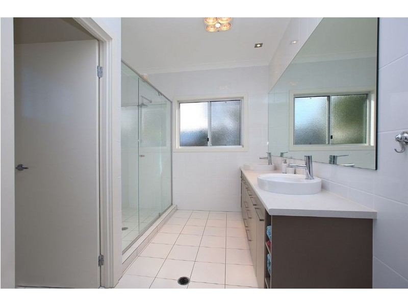 23 Faraday Street, Camp Hill QLD 4152