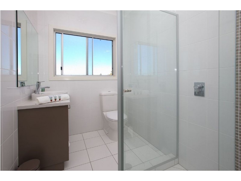 23 Faraday Street, Camp Hill QLD 4152