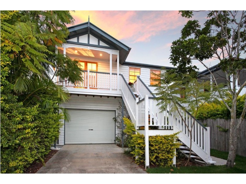 149 Macrossan Avenue, Norman Park QLD 4170