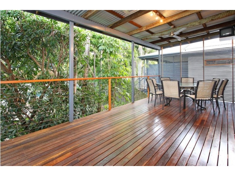 149 Macrossan Avenue, Norman Park QLD 4170