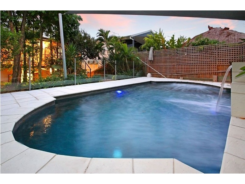 149 Macrossan Avenue, Norman Park QLD 4170