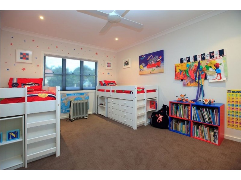 126 D’Arcy Road, Seven Hills QLD 4170