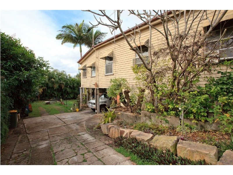 1 Virginia Avenue, Hawthorne QLD 4171