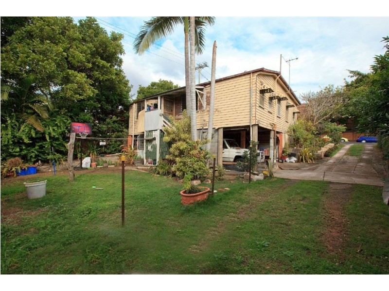 1 Virginia Avenue, Hawthorne QLD 4171