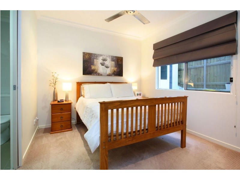 2/103 Pashen Street, Morningside QLD 4170