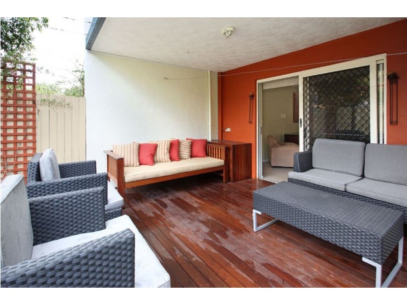 2/53 Collins Street, Clayfield QLD 4011