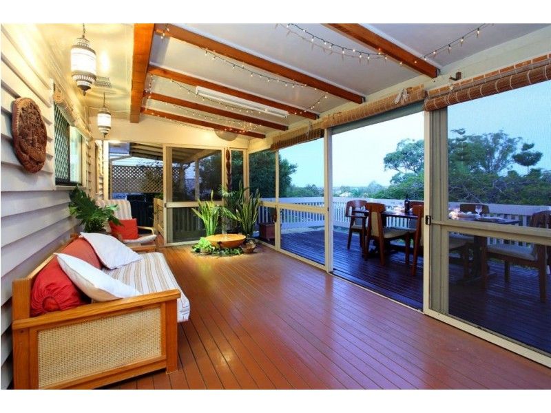 107 The Promenade, Camp Hill QLD 4152