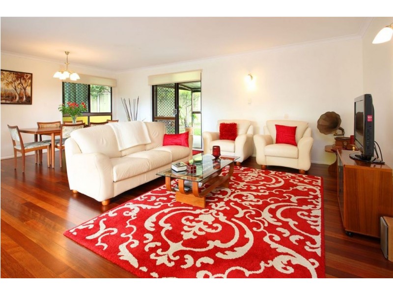 10 Pinedale Street, Morningside QLD 4170