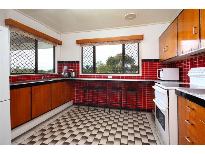 10 Pinedale Street, Morningside QLD 4170
