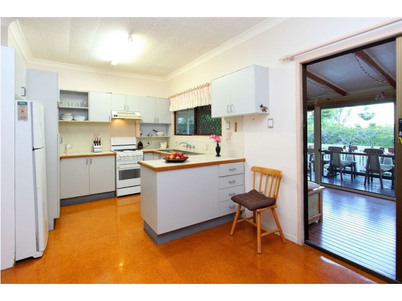 107 The Promenade, Camp Hill QLD 4152