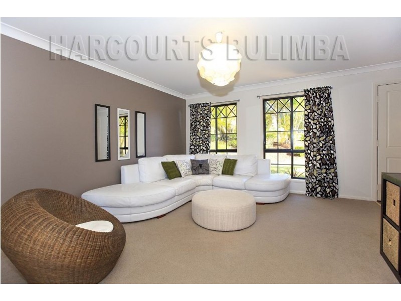 153 Cribb Road, Carindale QLD 4152