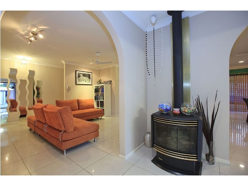 9 Christole Court, Carina QLD 4152