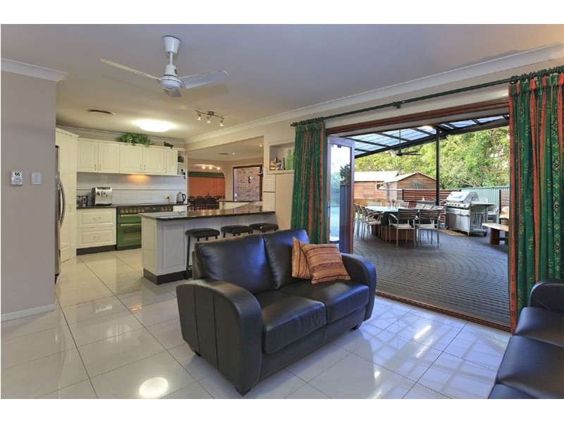 9 Christole Court, Carina QLD 4152