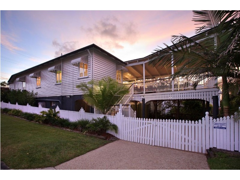 68 McIlwraith Avenue, Norman Park QLD 4170