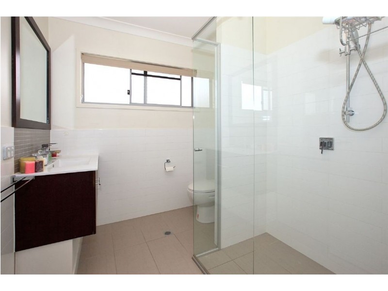 2/18 Horsington Street, Morningside QLD 4170