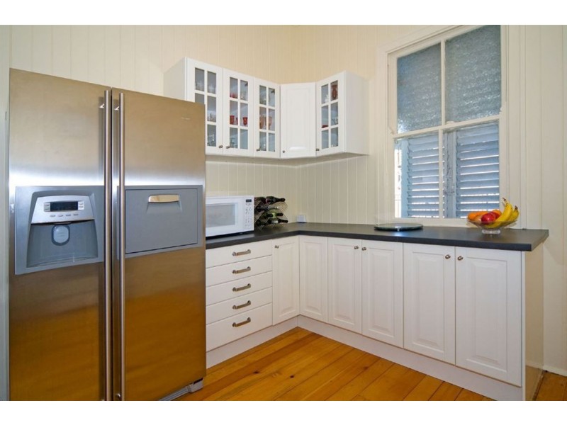 25 Balmoral Street, Hawthorne QLD 4171