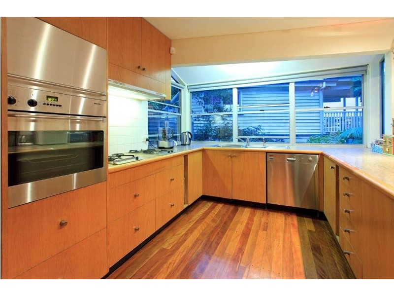 44 Wentworth Parade, Balmoral QLD 4171