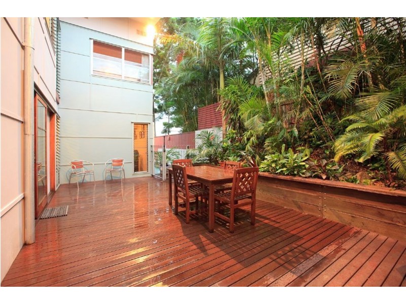 44 Wentworth Parade, Balmoral QLD 4171