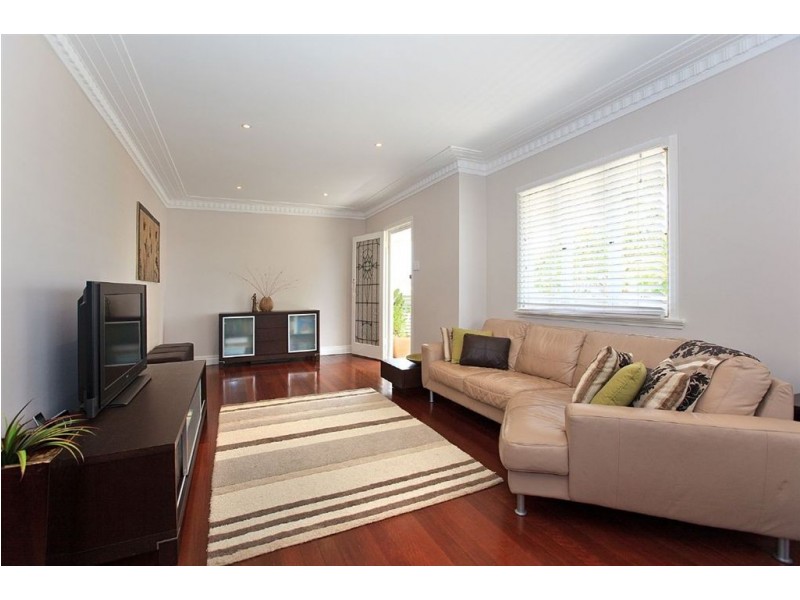 88 Molloy Road, Cannon Hill QLD 4170