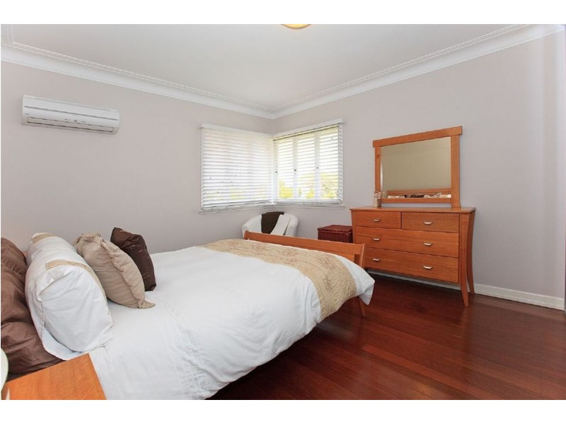 88 Molloy Road, Cannon Hill QLD 4170