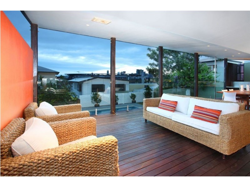 3 High Street, Milton QLD 4064