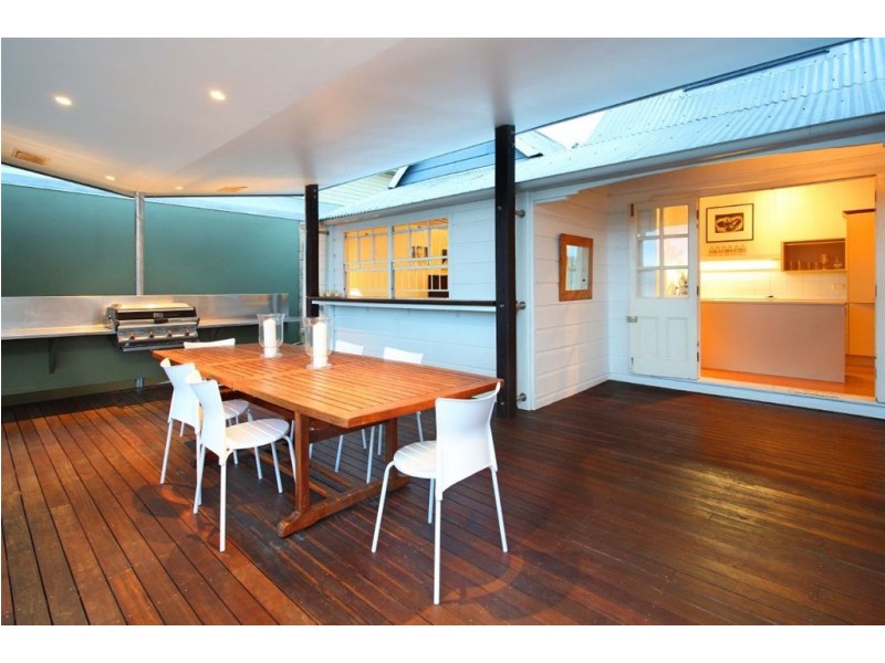 3 High Street, Milton QLD 4064