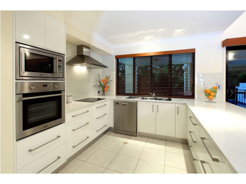 6 Parklane Place, Bulimba QLD 4171