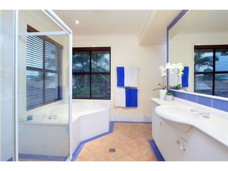 6 Parklane Place, Bulimba QLD 4171