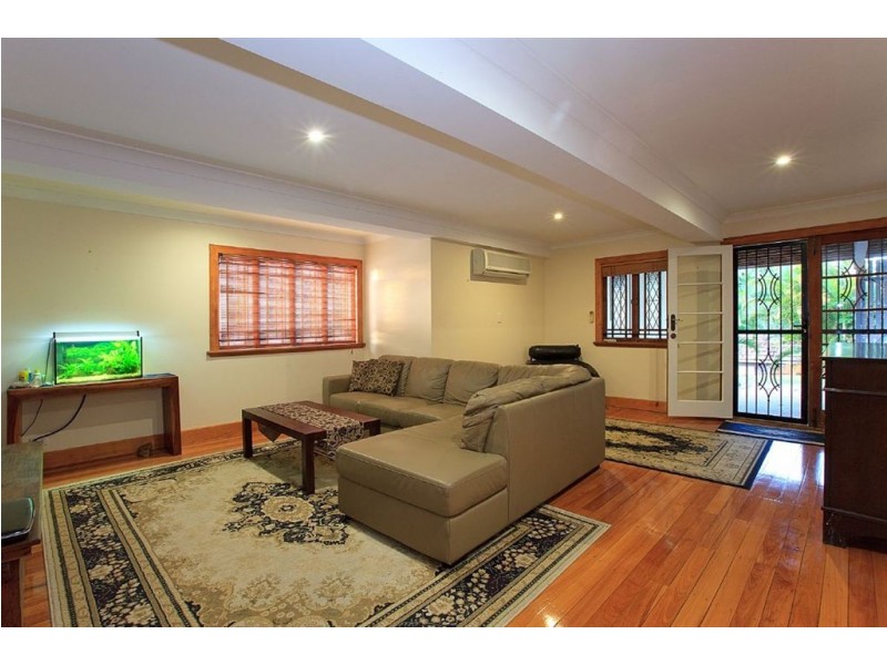 2 Suvla Street, Balmoral QLD 4171