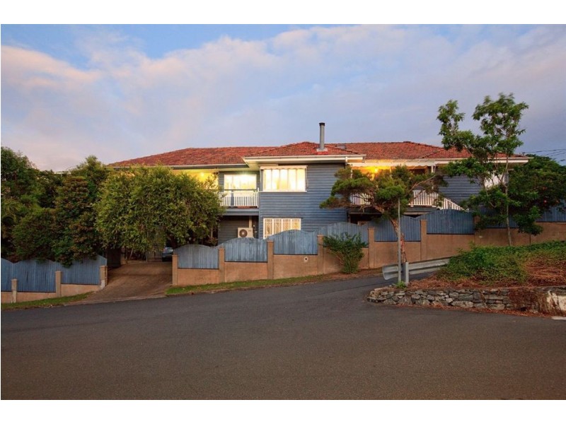 2 Suvla Street, Balmoral QLD 4171