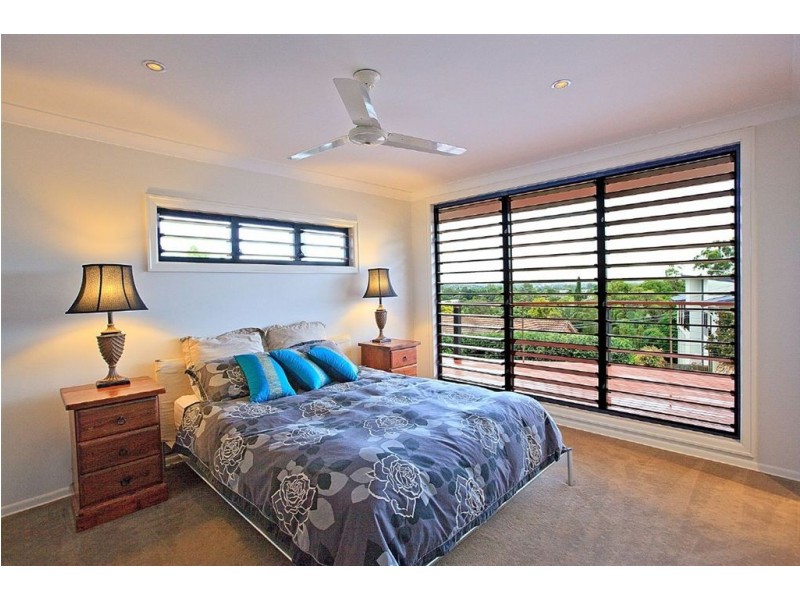 18 Karana Street, Seven Hills QLD 4170