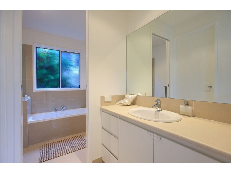 76 Harrison Street, Bulimba QLD 4171