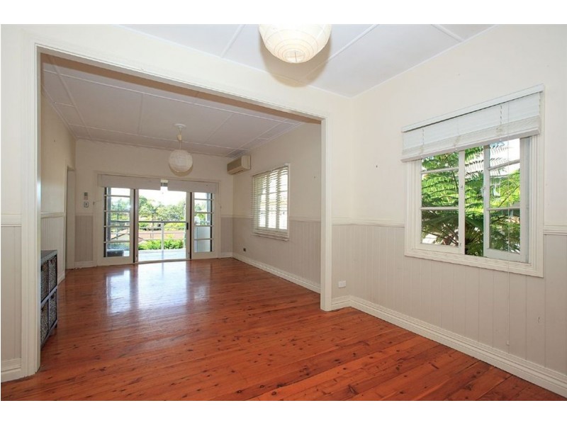 83 Main Avenue, Balmoral QLD 4171