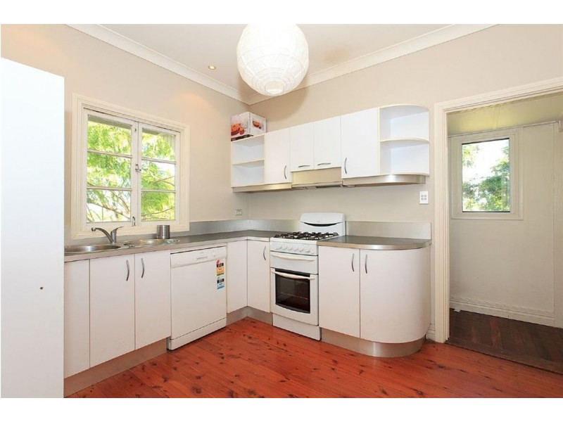 83 Main Avenue, Balmoral QLD 4171