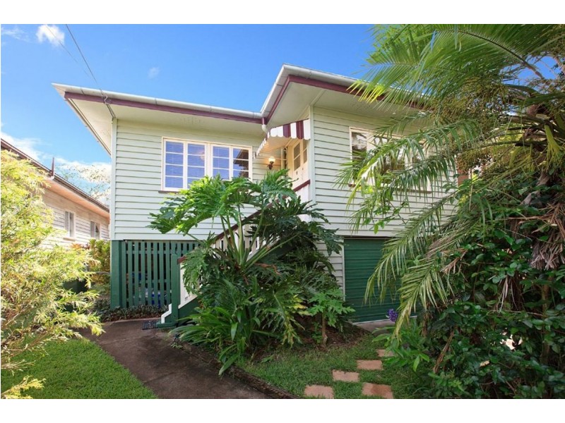 150 Morehead Avenue, Norman Park QLD 4170