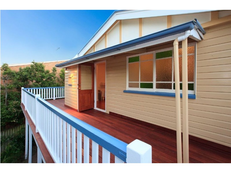 11 Dutton Street, Hawthorne QLD 4171