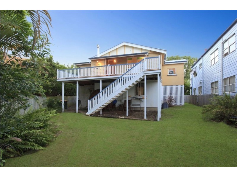 11 Dutton Street, Hawthorne QLD 4171