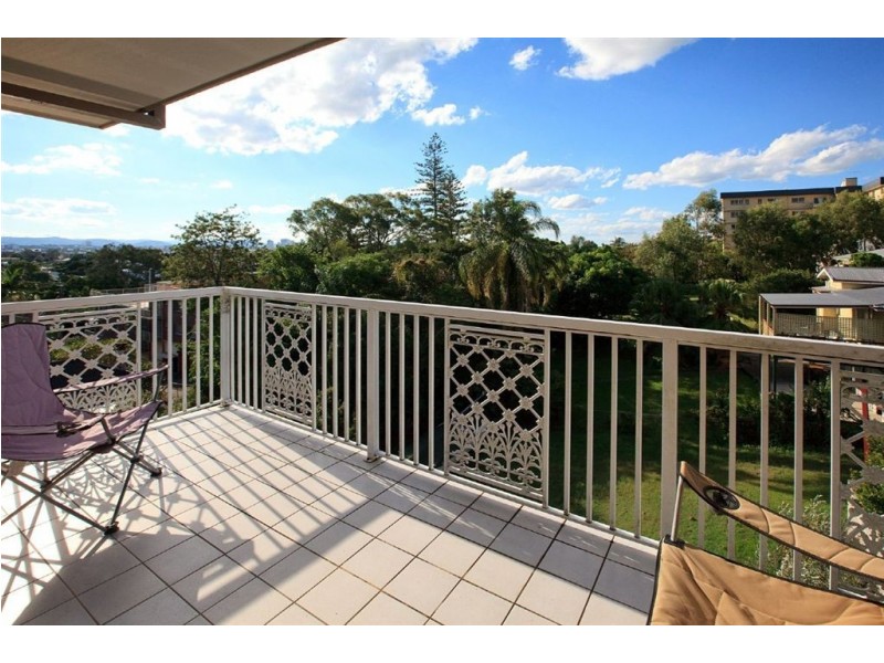 6/335 Cavendish Road, Coorparoo QLD 4151