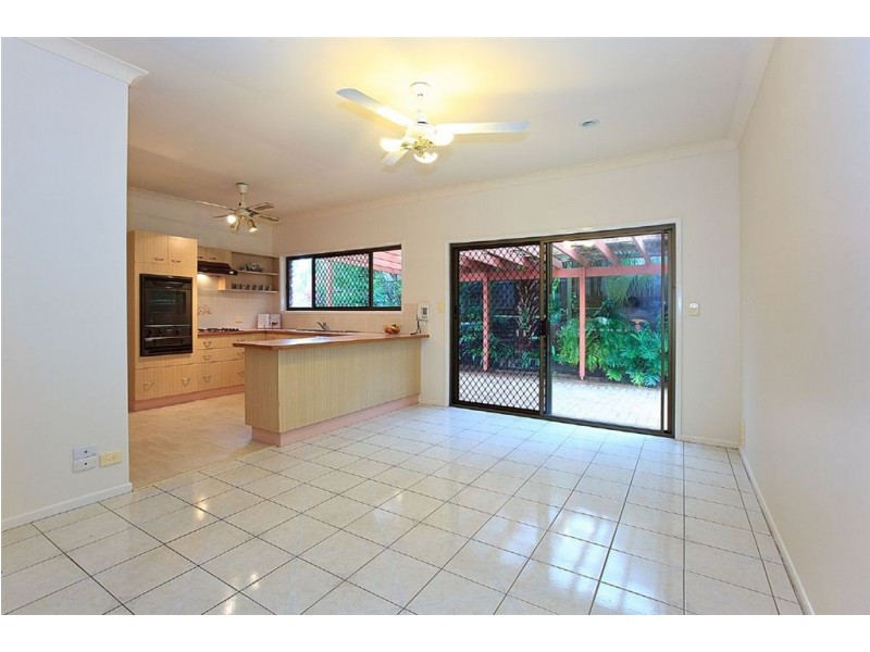 12 Dalrello Street, Carina QLD 4152