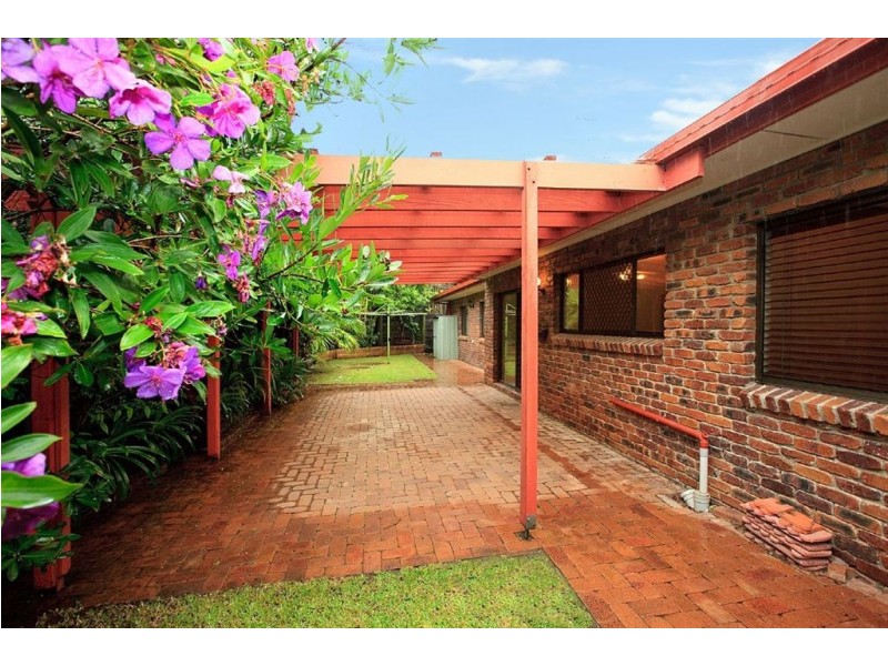 12 Dalrello Street, Carina QLD 4152