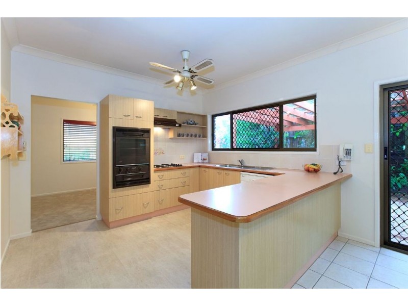 12 Dalrello Street, Carina QLD 4152