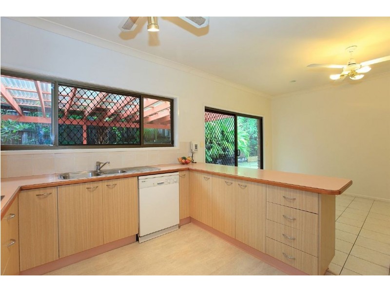 12 Dalrello Street, Carina QLD 4152