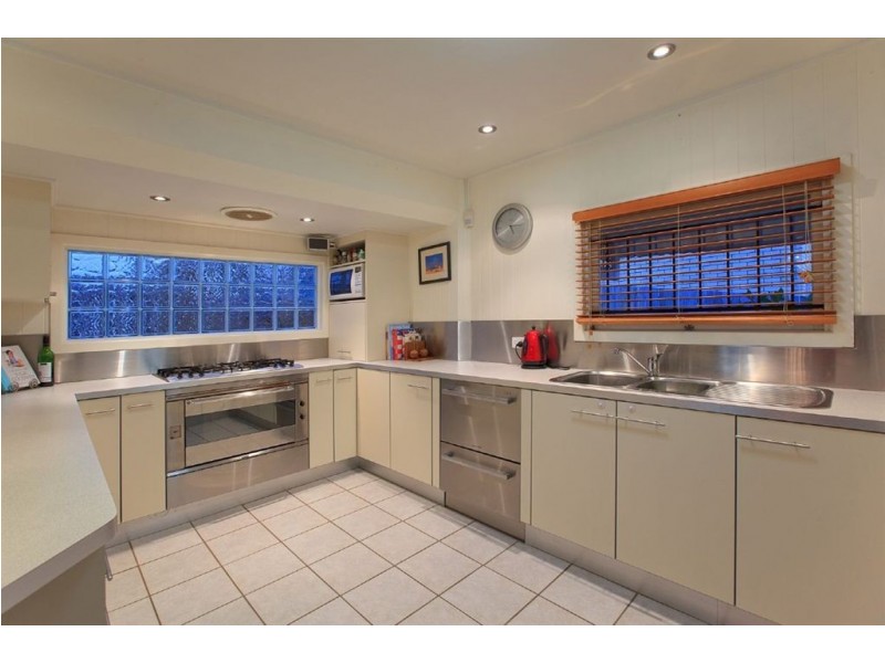 169 Brisbane Street, Bulimba QLD 4171